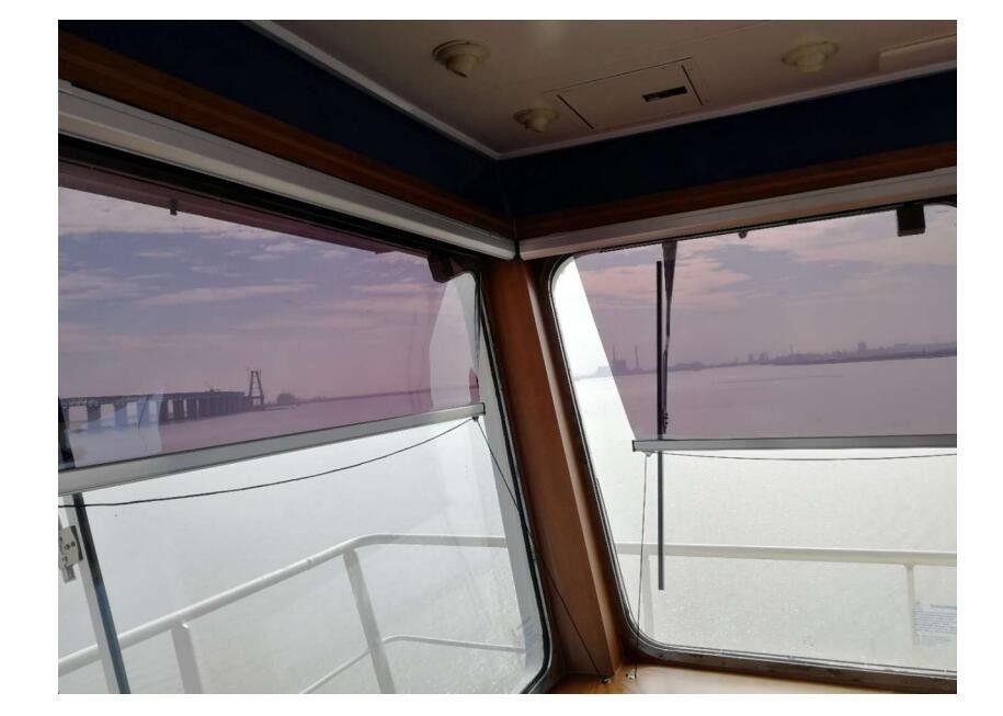 MARINE SOLAR SHADE & ANTI-GLARE SUN SCREEN ROLLER BLIND WITH AL.ALLOY CASSETTE BOX AND POLYESTER SHADE FILM